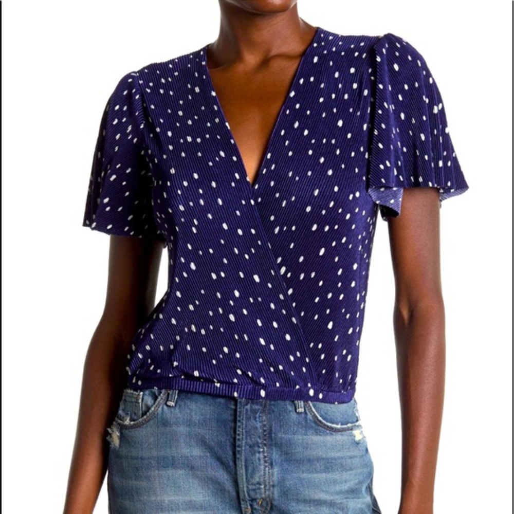ASTR The Label Navy Blue Dot V Neck Plisse Blouse